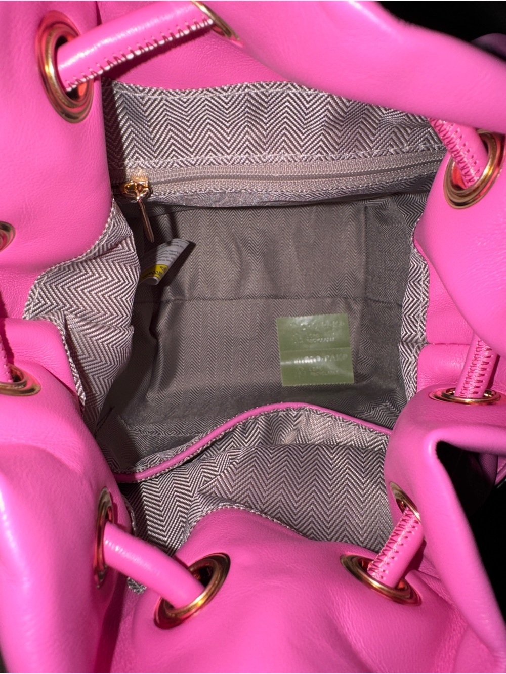 Pink 'The Bucket' medium Bucket Bag with “the wallet” and wristlet - Picture 5 of 12